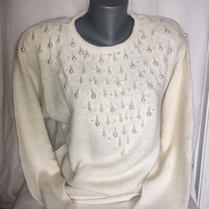 VTG Chelsea Young - Long sleeve tunic sweater.